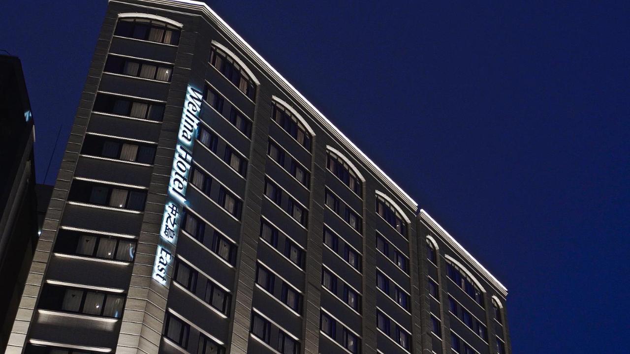 Welina Hotel Premier Nakanoshima East Osaka Exterior photo